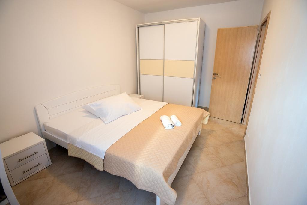 Rujno Apartments 스타리그라드 파클레니차 객실 사진